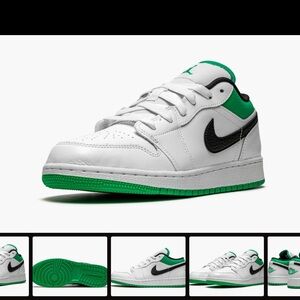 Nike Kids White and Green Sneakers with Black Swoosh